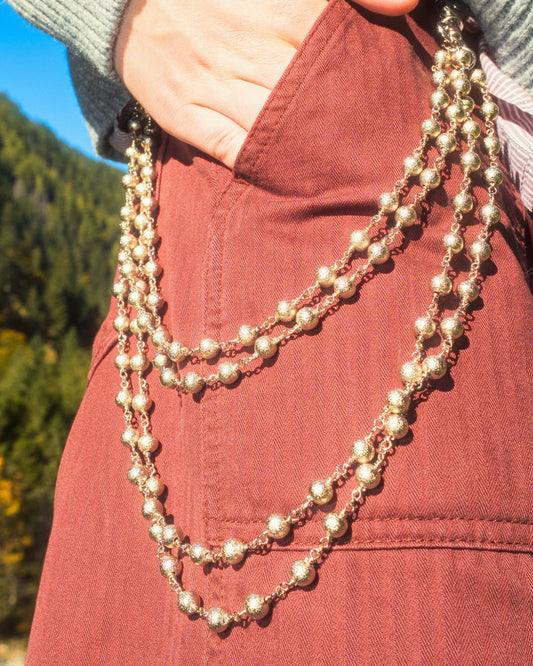 2x2 Wallet Chain worn on red pants