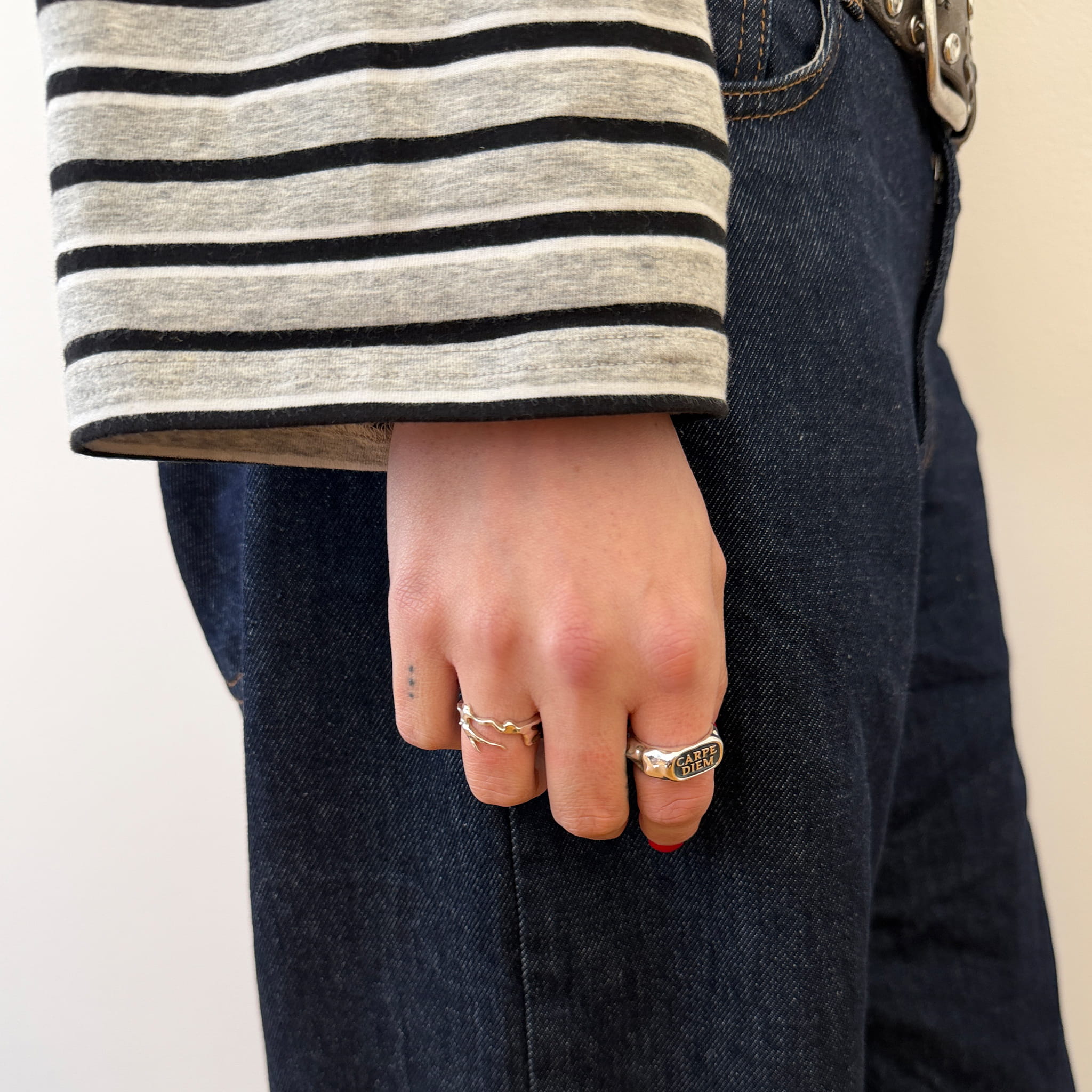 What's On Your Mind? Ring