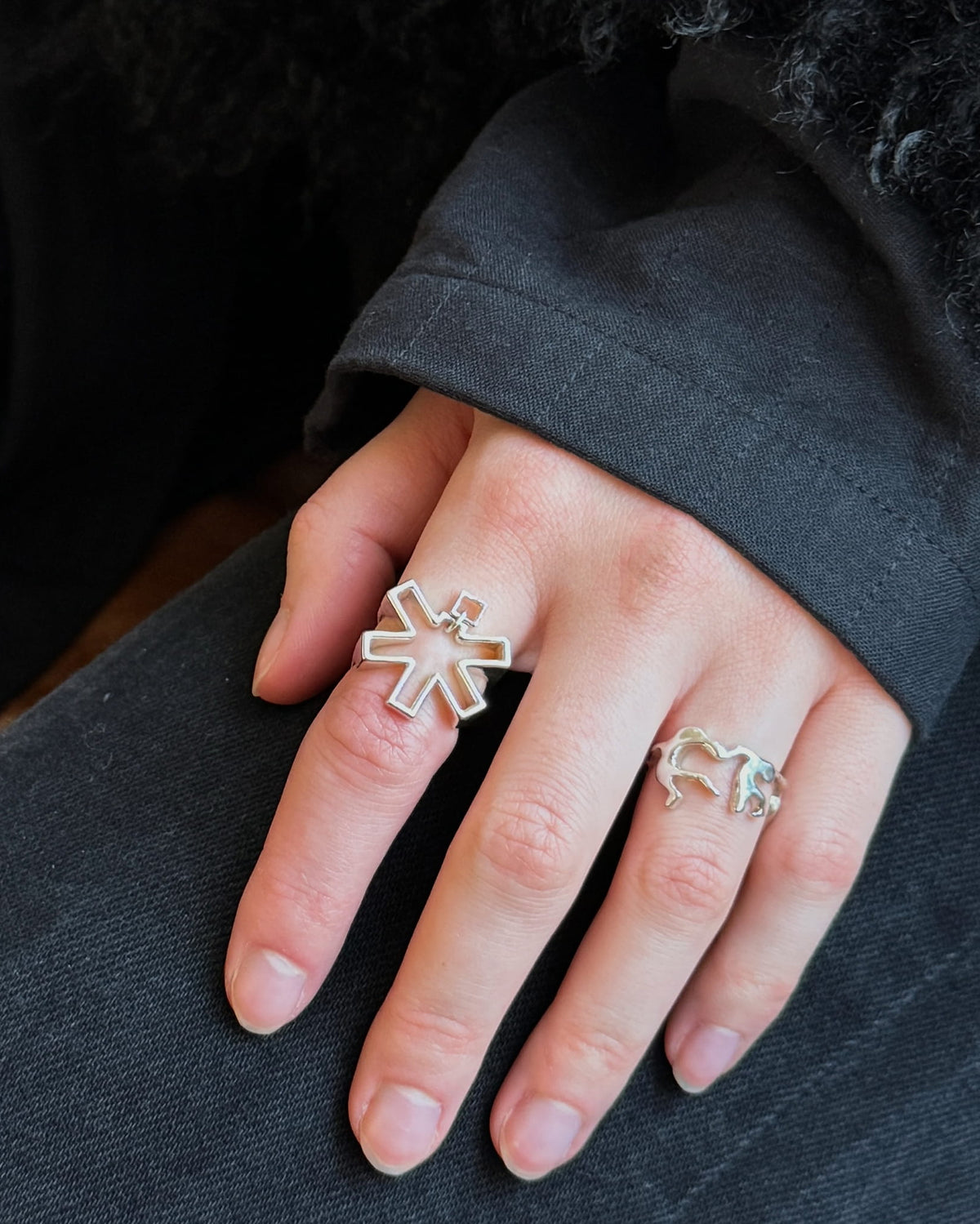 Self-Portrait Ring in silver with the Dance Ring in silver worn